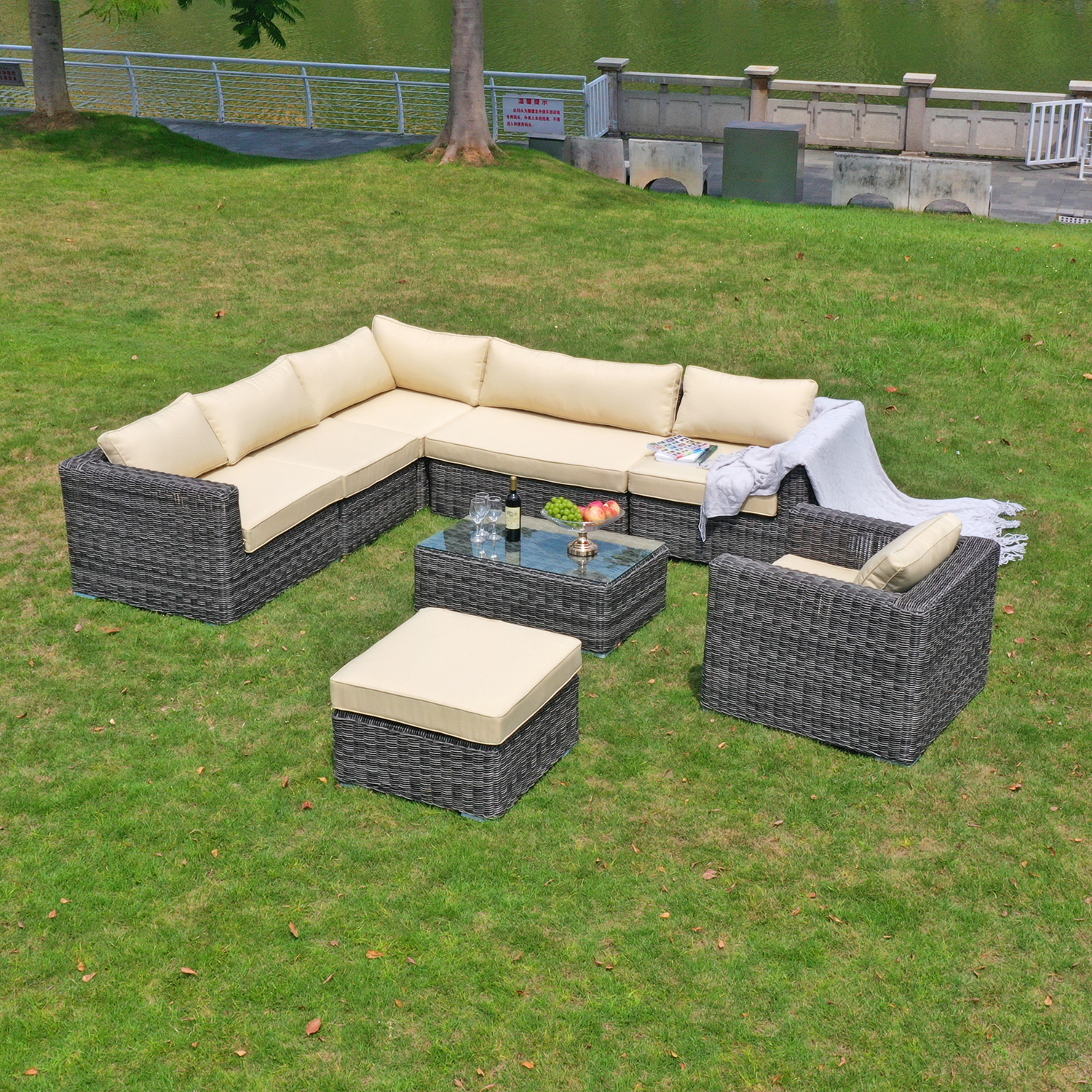 Modern Leisure Garden Sofa in Rattan Outdoor Sofa Furniture