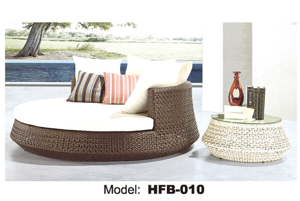 TG-HFB010 Casual Selection Outdoor Furniture Half Round Rattan Weaving Sofa with Cushion