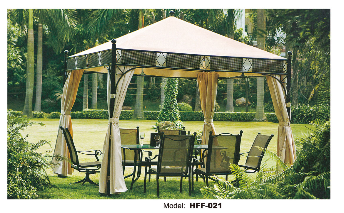 China Factory Outdoor Garden Patio Gazebo Tent with Curtains